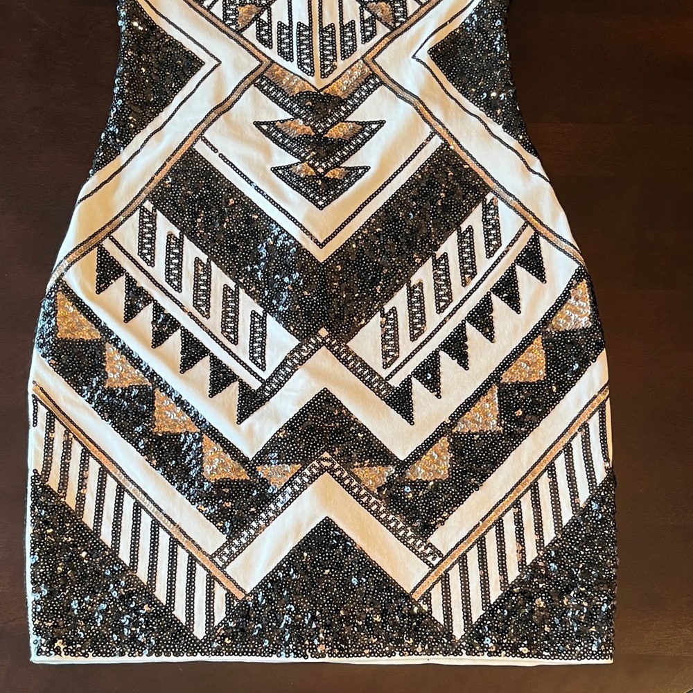 Worn 1x Express Cap-sleeve Black, Gold Geometric sequined fitted Mini Dress - Picture 7 of 9